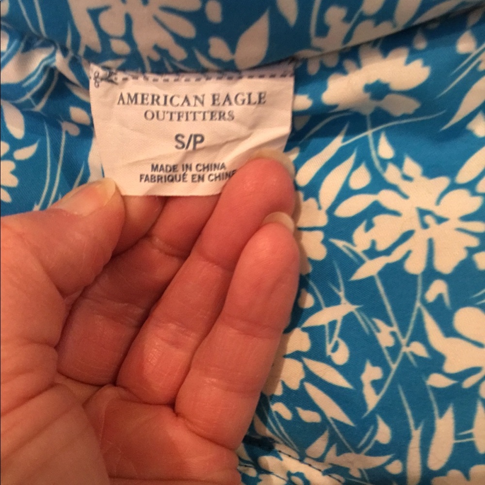AE Reversible Vest - Picture 3 of 3